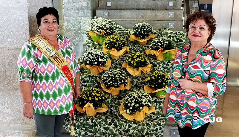 Inma Cortés, Presidenta Associació al costat de la Dama de l'entitat Rosario Echenique