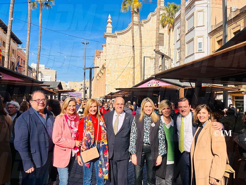 b28ae884-dd7b-445c-afab-e7c274e49cd5