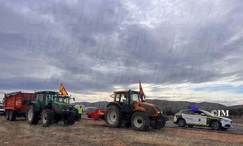 8a300093-6226-4b7b-843b-5df566054ddf