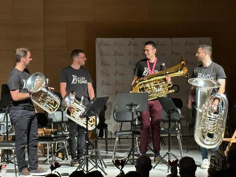 128ed2ba-700e-4004-a889-f8c342104458