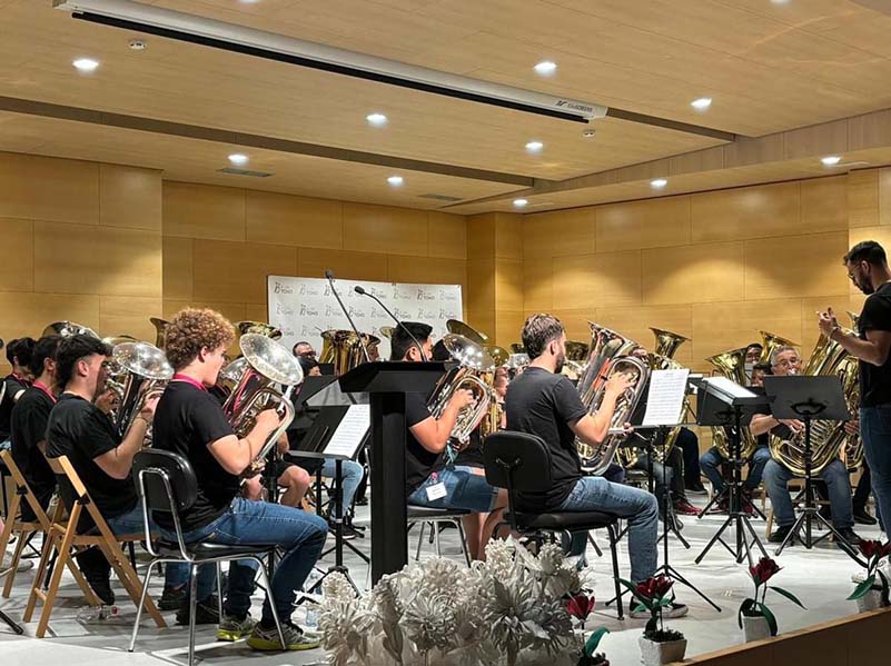 36f53b70-323f-4483-881b-8abe71aa6332