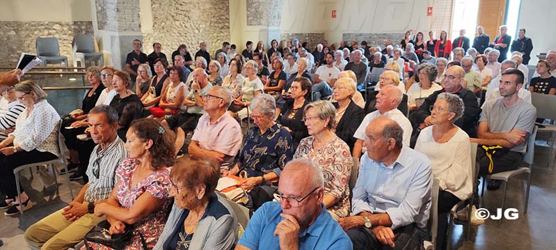 5547ABFB-43DA-49C3-B740-14DAD15AA24E