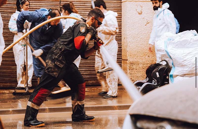 e9814c53-76a8-41b3-af0c-401be763e244