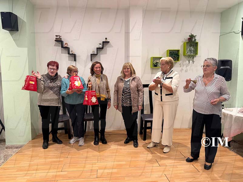 8a65726b-5126-45e3-8c2c-33fa408a4c57