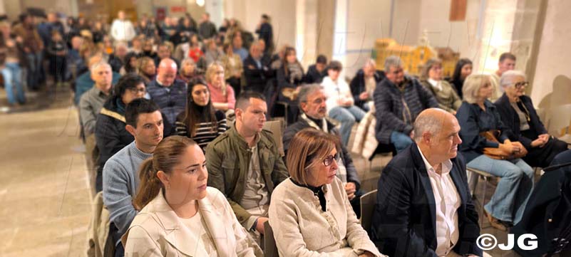 bbbd21d2-f2c8-47e4-bc9f-113466533051