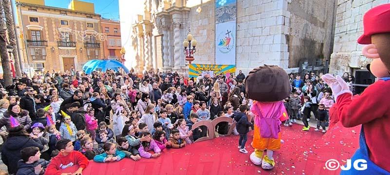 fb062ade-10f7-4f4a-bf24-615b5d273bed