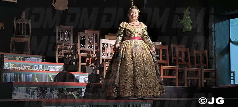 99a2c828-5065-4413-b426-f5fb89bf4809