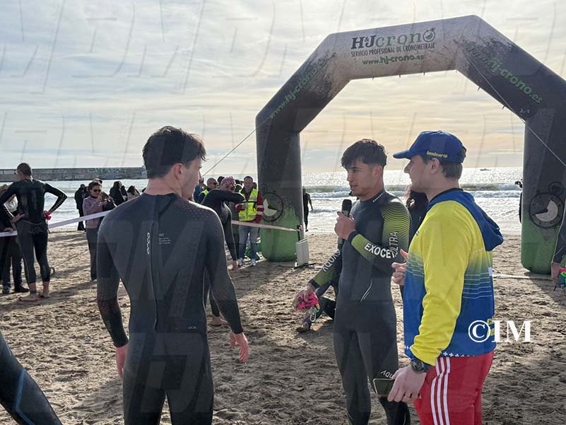 ab2e7776-e641-4efa-b0c8-b676aad33113