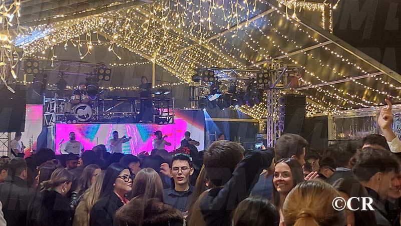 d9ff84ff-44e4-42a9-a301-d50892311210