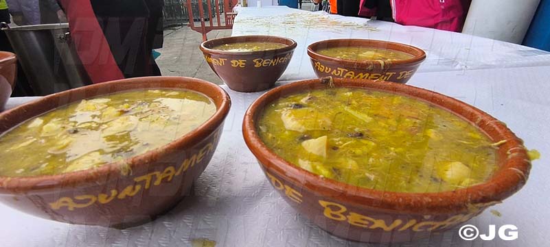 24570870-71f1-4e21-80c5-e4c0244b7eaf