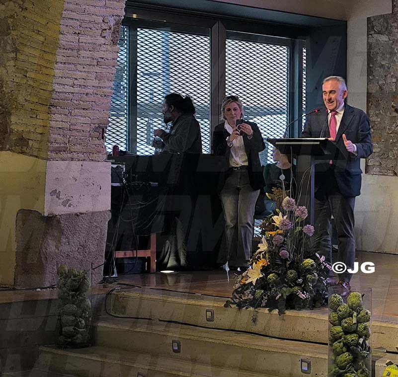 5121c657-a132-458b-997d-9aa1be606243