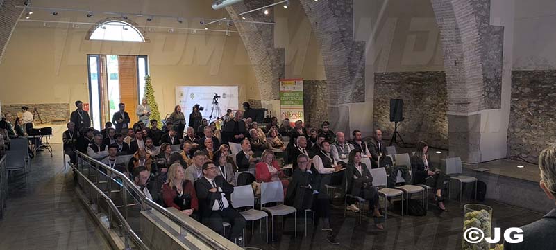 7007abf5-b9f4-4fa5-bbd4-eb8bed0b724e