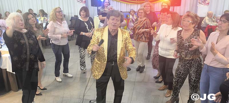 1dde44ec-f144-4cc5-9299-555311136b28