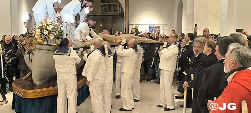 b87aadb8-d812-4e73-a3c5-6cd855726bc6