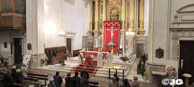 f2f37cf5-b318-493e-abfa-cf51a9188078