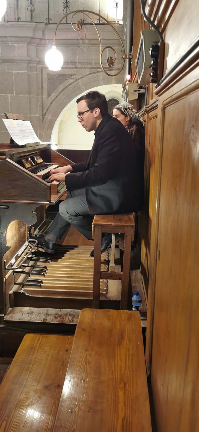 f40669b5-7aff-4992-8af2-4ec6712f90d4