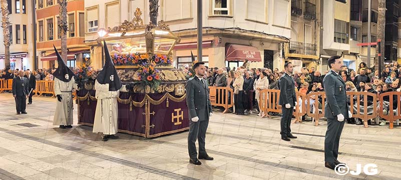 0d6b578a-c411-4d1b-a2c7-b810fb2ab25b