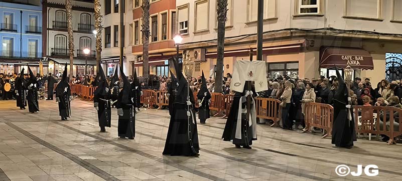 5aa4f065-9c63-45d1-a497-f8bd7646bbd3