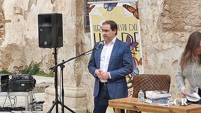 70b2323d-9a4a-49ba-a8d3-882598c9dc39