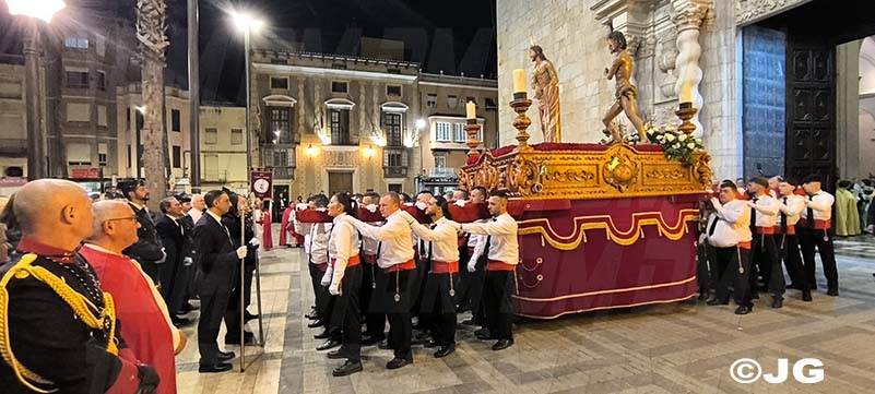 72611f92-7800-4764-8936-33f91e88affd