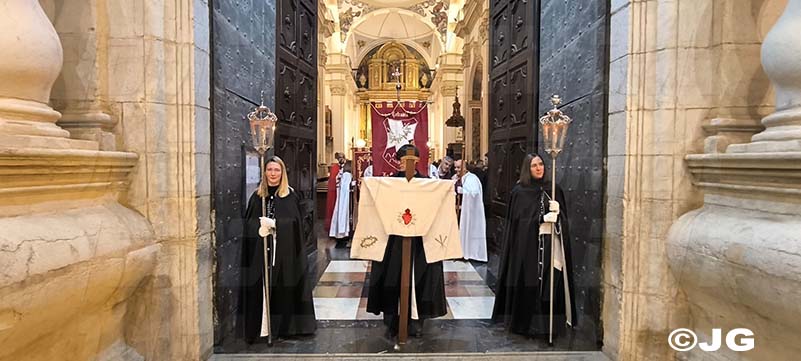 ab6f92ef-fc56-4e9a-aed6-dc81b518171a