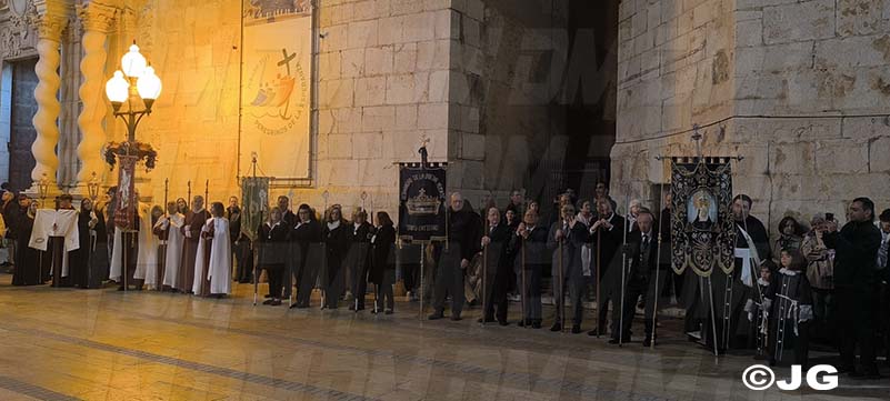 d237a3f5-9169-4e45-b75d-1d4b5d780a32