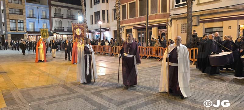 f86fa9d6-fbf6-499a-a50c-ef6da17b012c