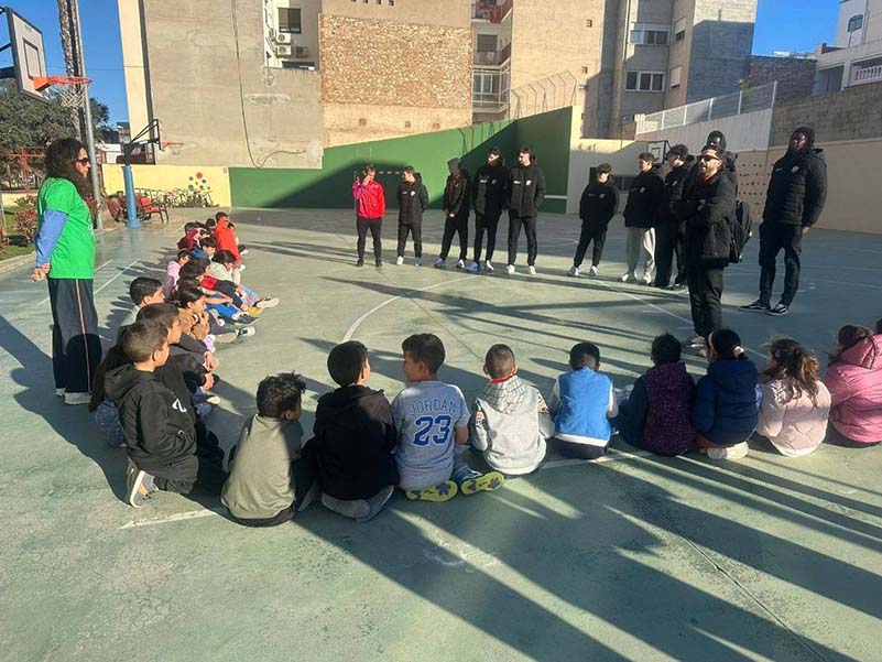 photo_5933908301009587635_y