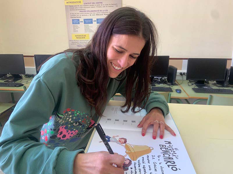 photo_5933908301009587653_y