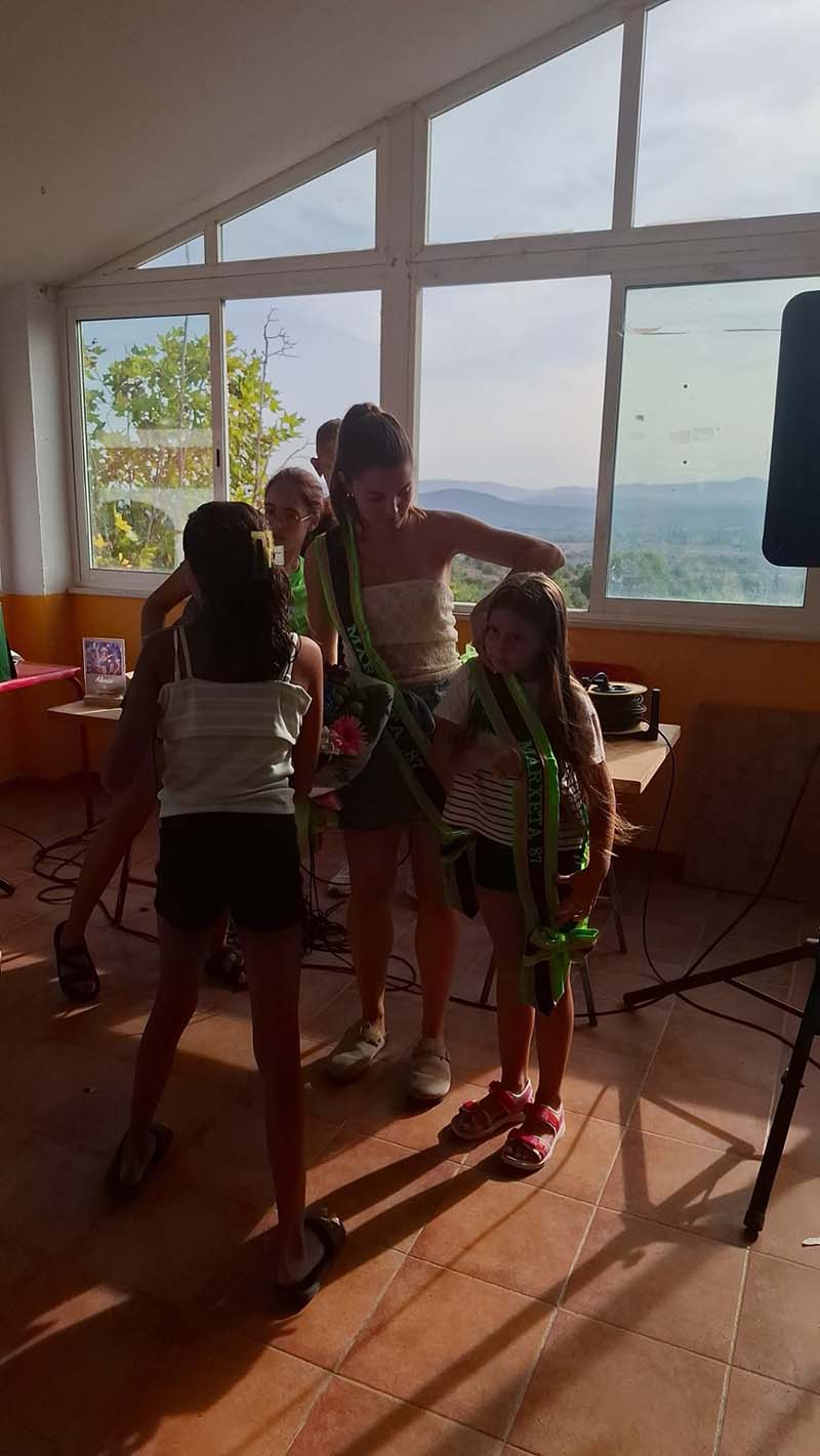 E